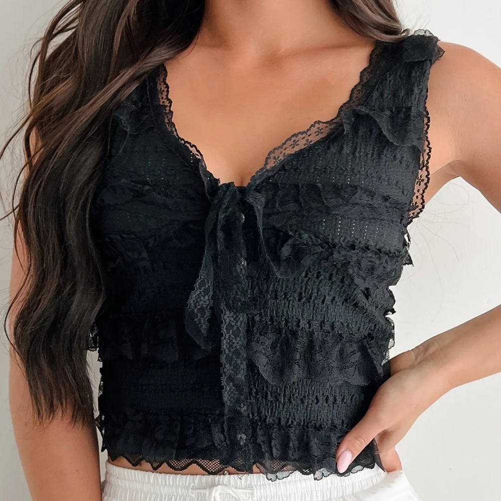 Sleeveless Ruffle Lace Top (Black)